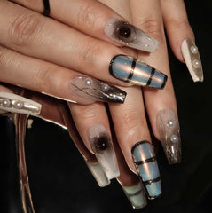 Kuiper Belt Design - Press on Nails