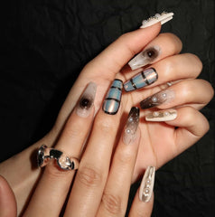 Kuiper Belt Design - Press on Nails