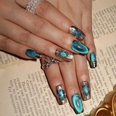 Oceanic Shimmer Design - Press on Nails